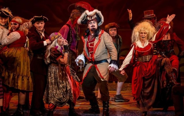 Peter Pan: A Musical Adventure — The Grand Theatre, Wolverhampton — 10 November 2022 